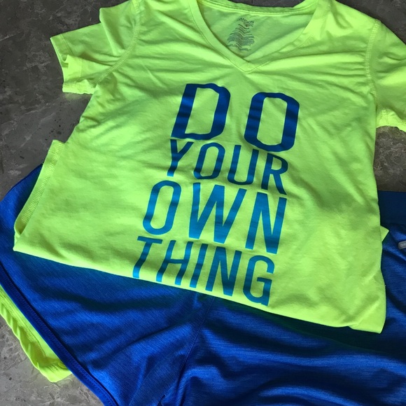 NWOT - Workout or running outfit - Picture 2 of 6
